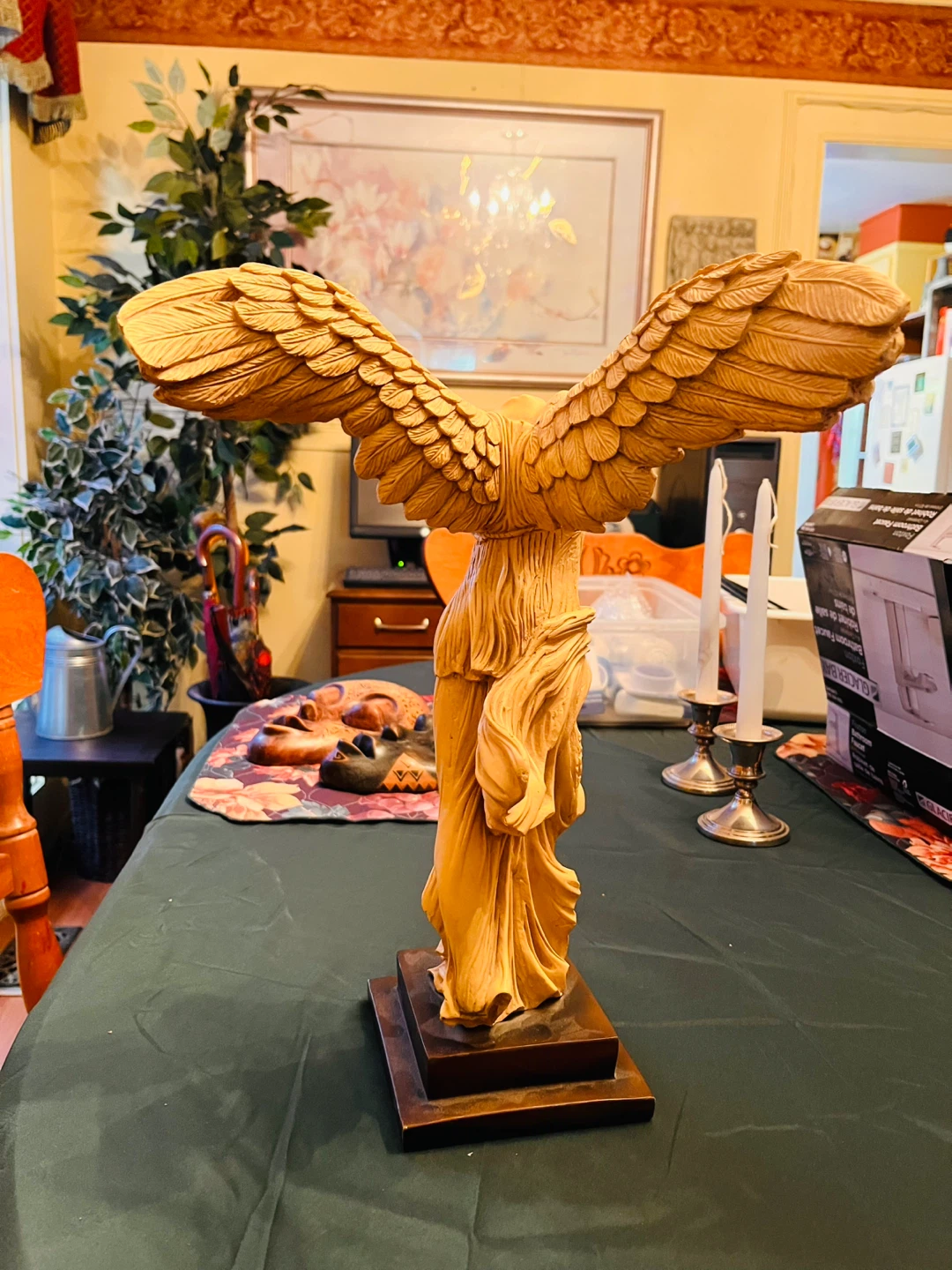 Winged Victory of Samothrace Statue
