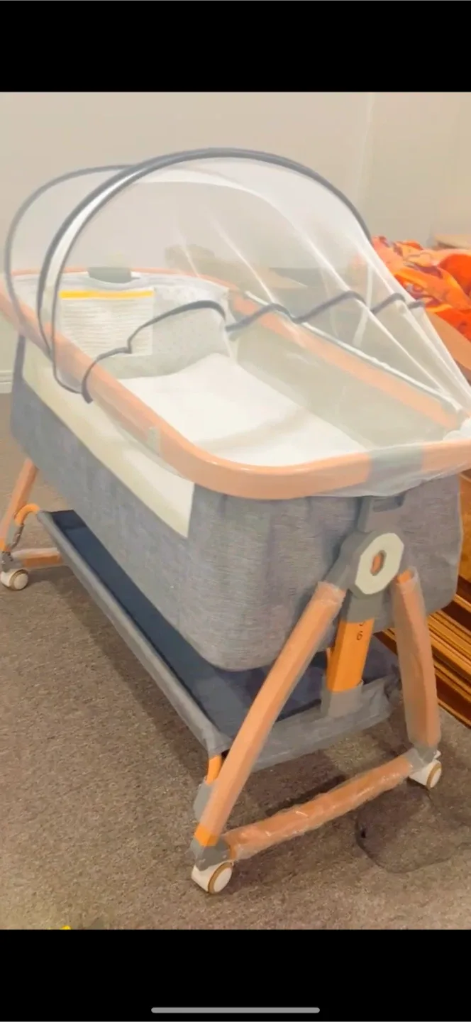 Baby Bassinet with Mosquito Net image indicator(2)