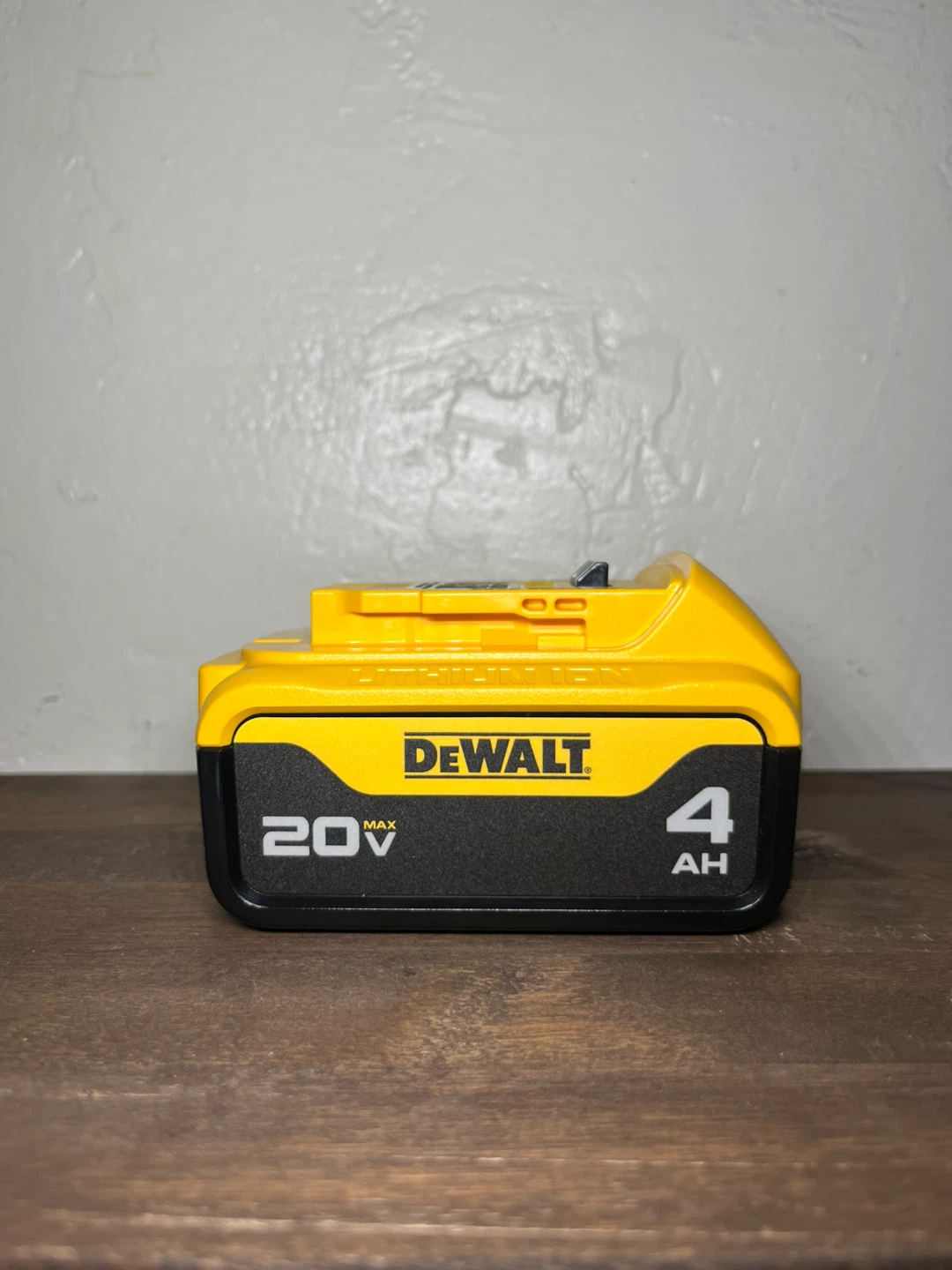 DeWalt 20V Max 4.0AH Lithium Ion Battery