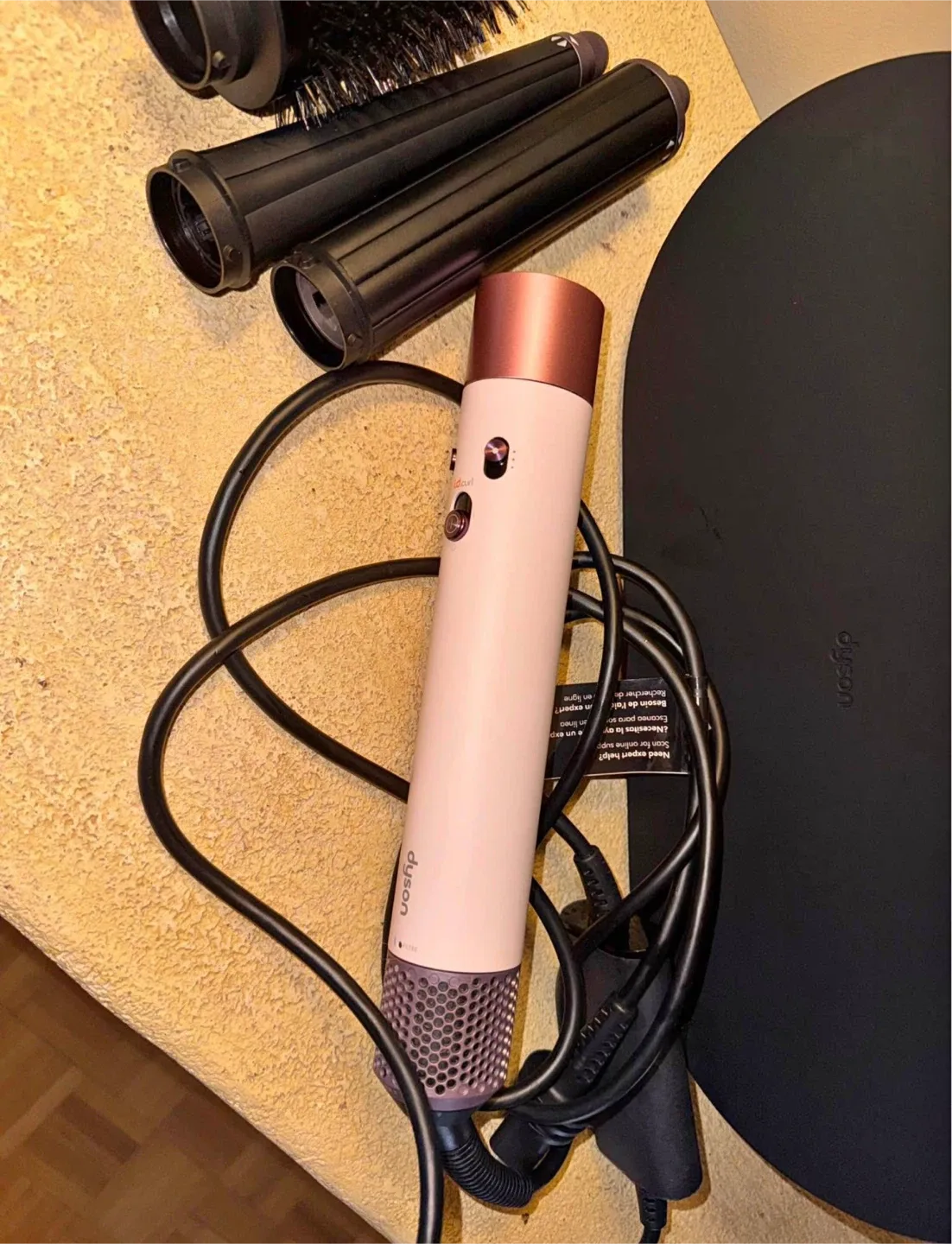 Dyson Airwrap Multi-Styler Complete image indicator(2)