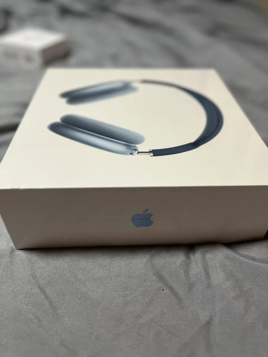 Apple AirPods Max - with Box! image indicator(3)