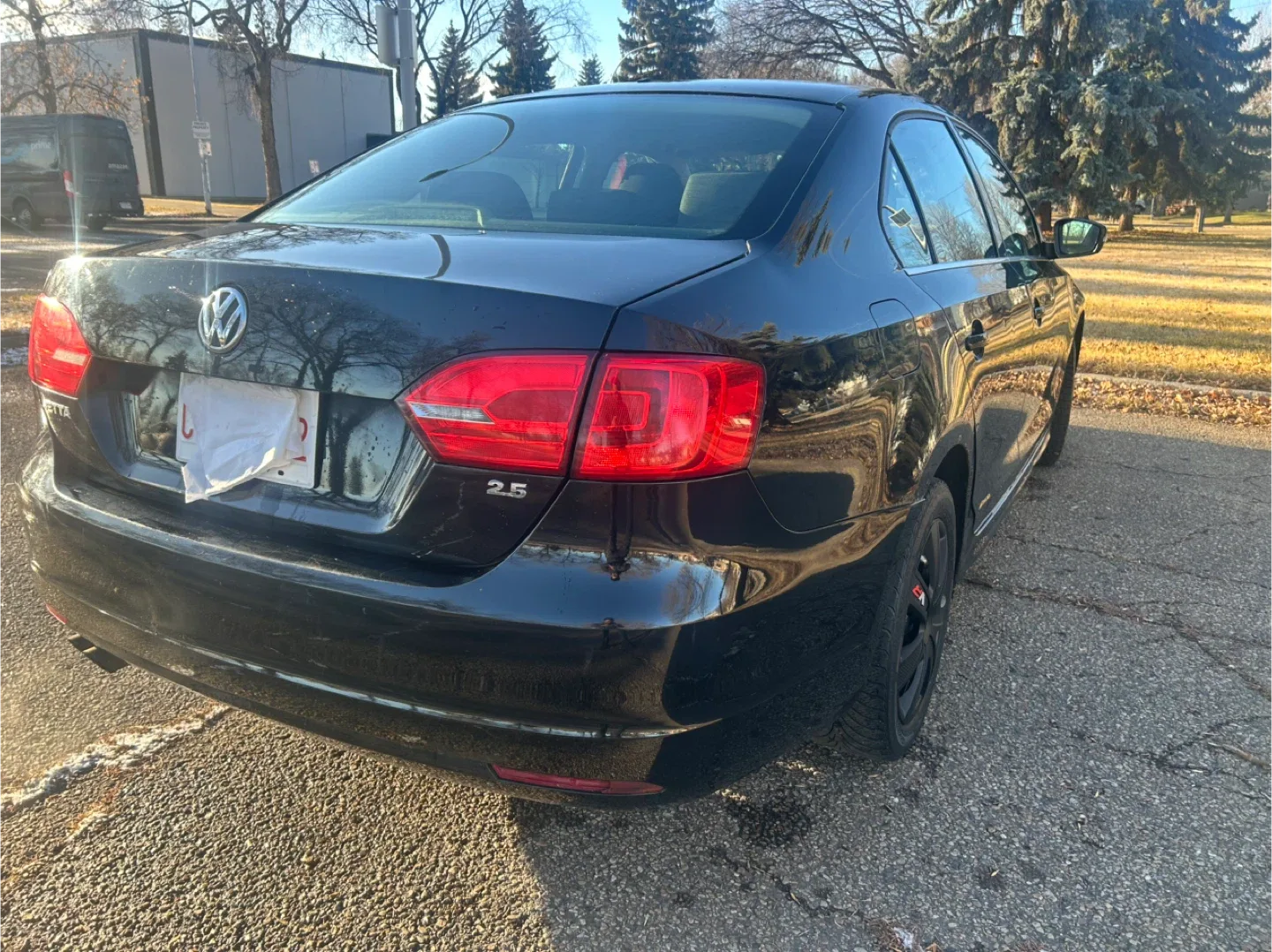 Volkswagen Jetta - Black Sedan image indicator(8)