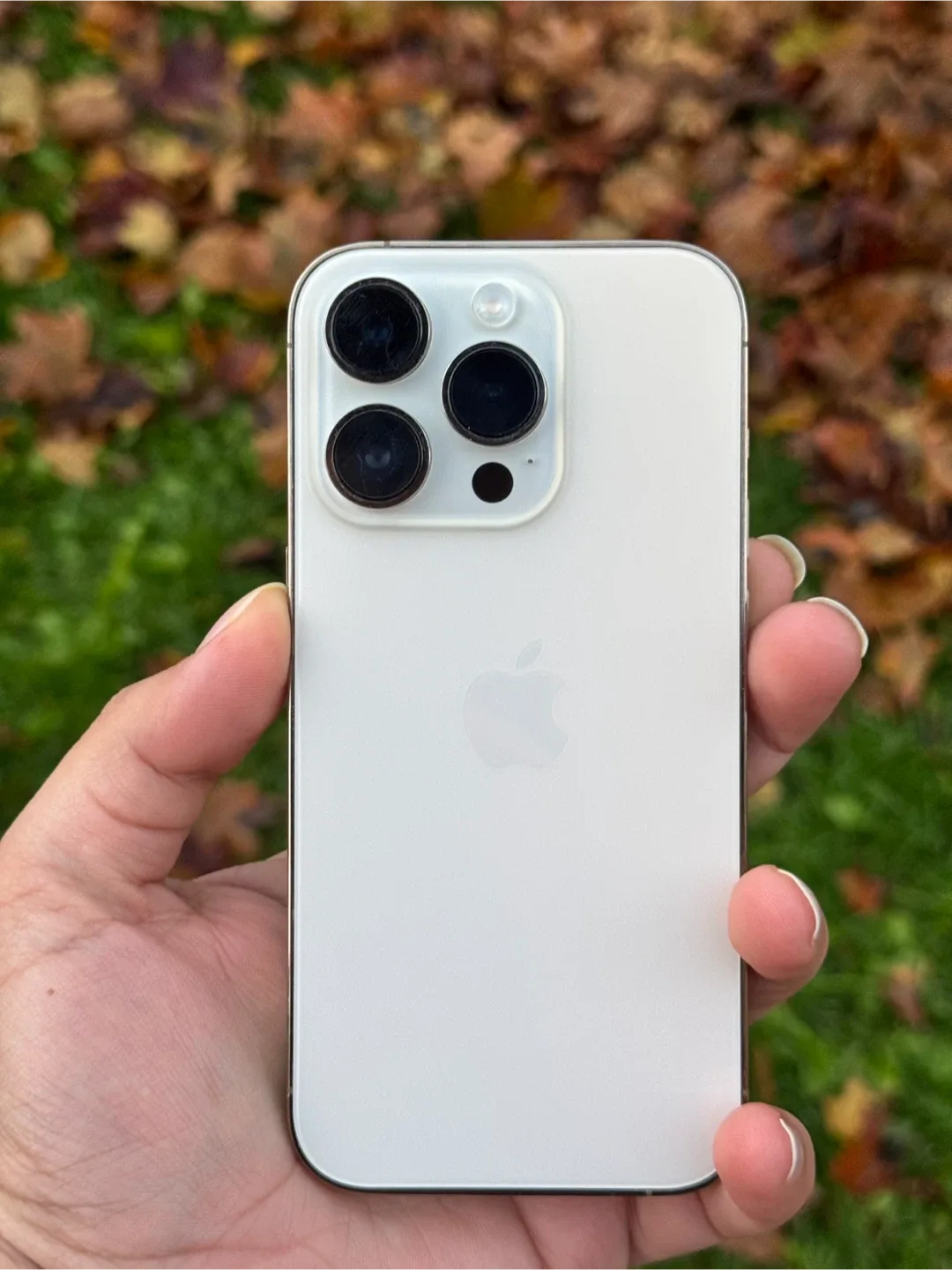 iPhone 14 Pro, gold 1 tb storage image indicator(6)