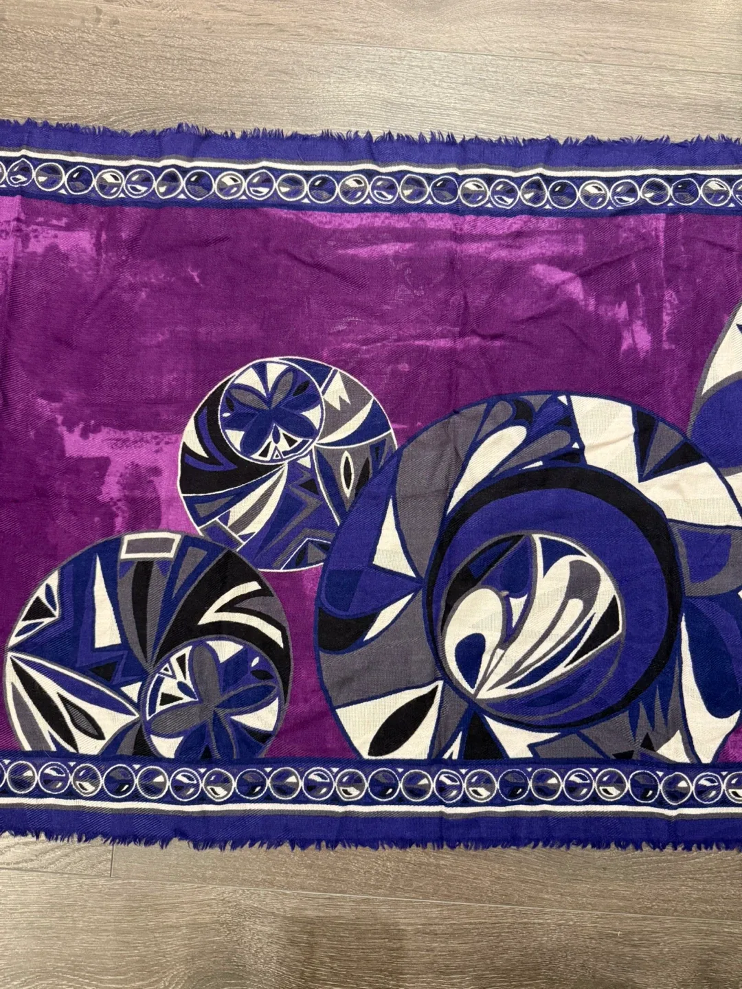 Emilio Pucci Wool & Silk Scarf Made In Italy image indicator(5)