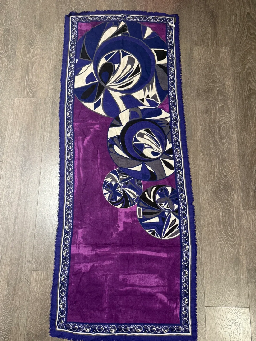 Emilio Pucci Wool & Silk Scarf Made In Italy image indicator(3)