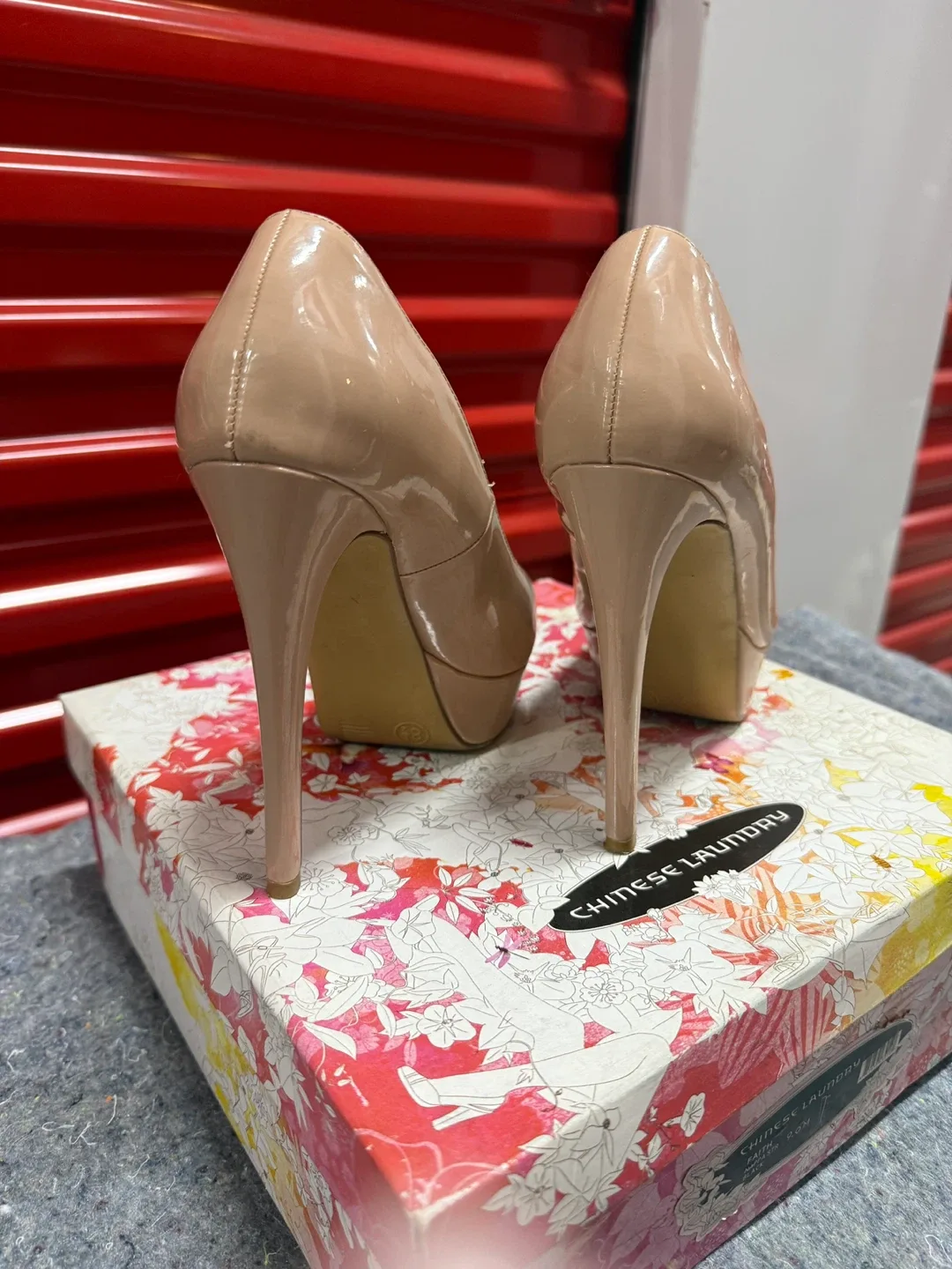 Pre-Loved Nude Heels image indicator(2)