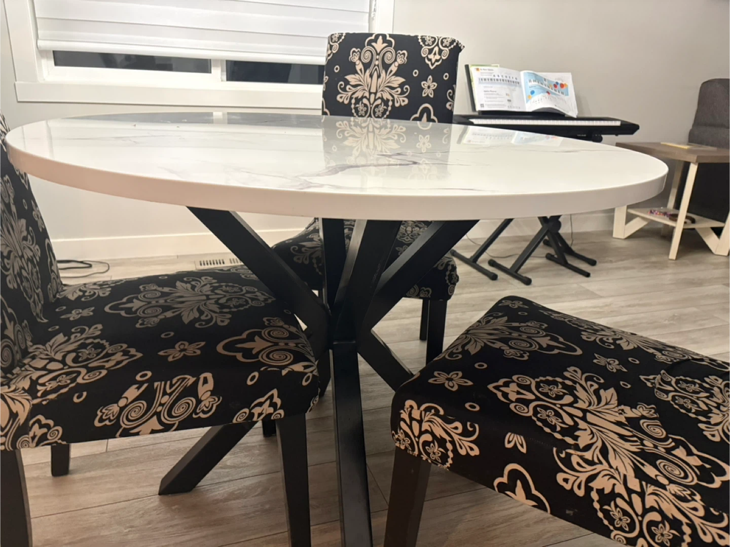 Round Dining Table with  3 Chairs - Black & White - photo 3