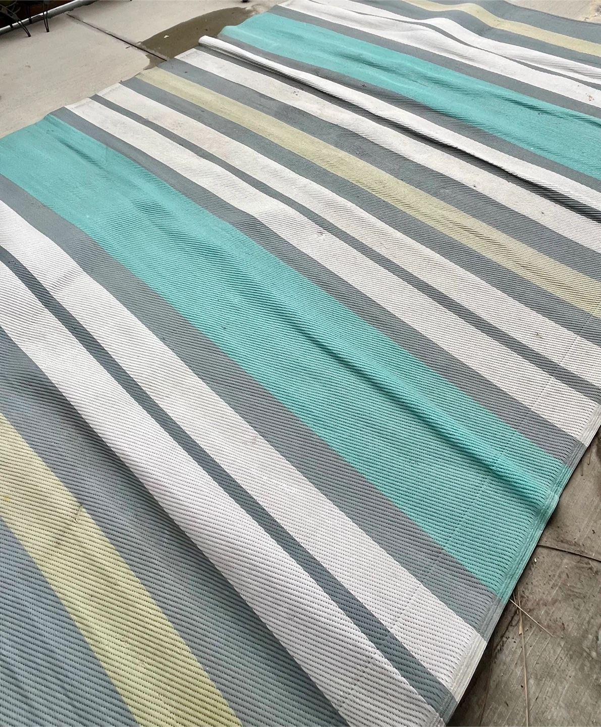 Striped Outdoor Rug - photo 2