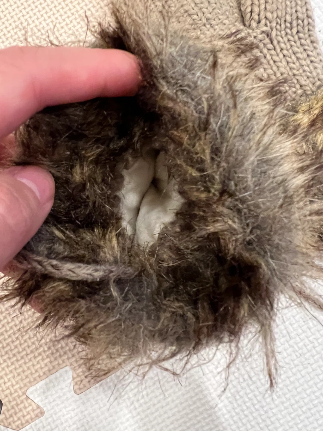 Handmade Knit Mittens with Faux Fur Trim - photo 5
