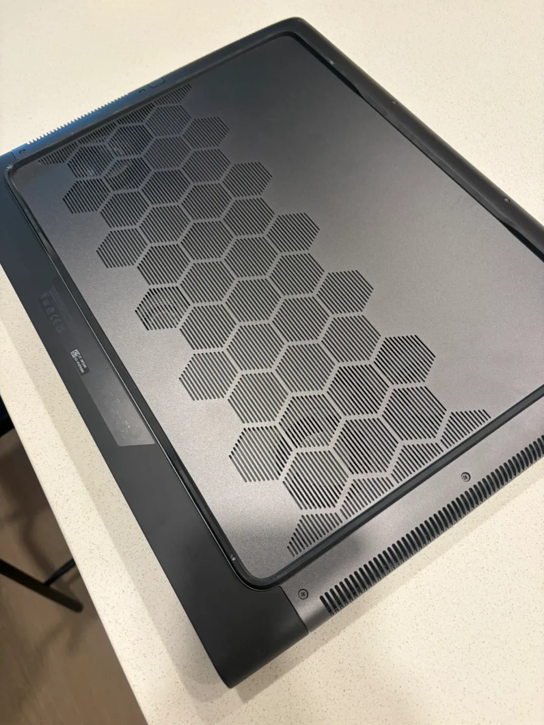 Alienware Gaming Laptop - RTX 4070, i7-14700HX image indicator(2)