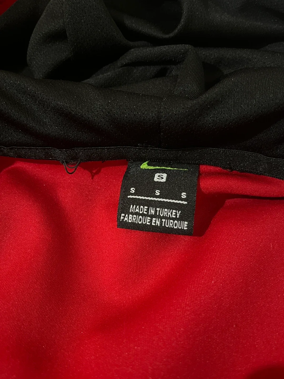 Nike Air Max Red Hoodie - Size S image indicator(2)