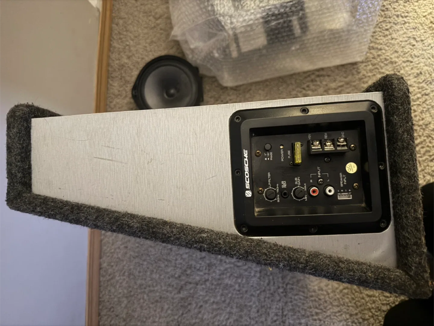 Scosche Subwoofer image indicator(2)