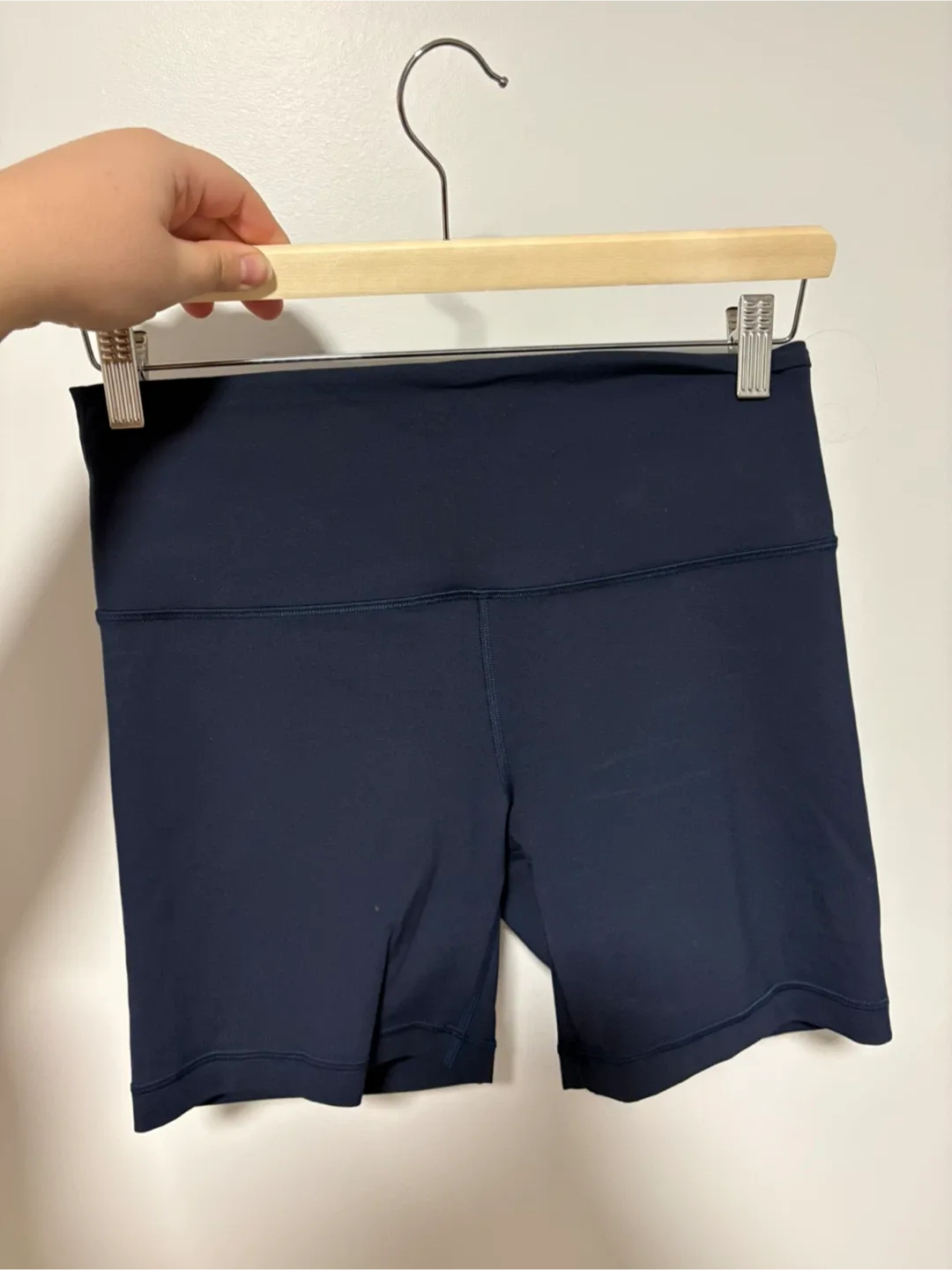 Lululemon Wunder Train shorts - size 10