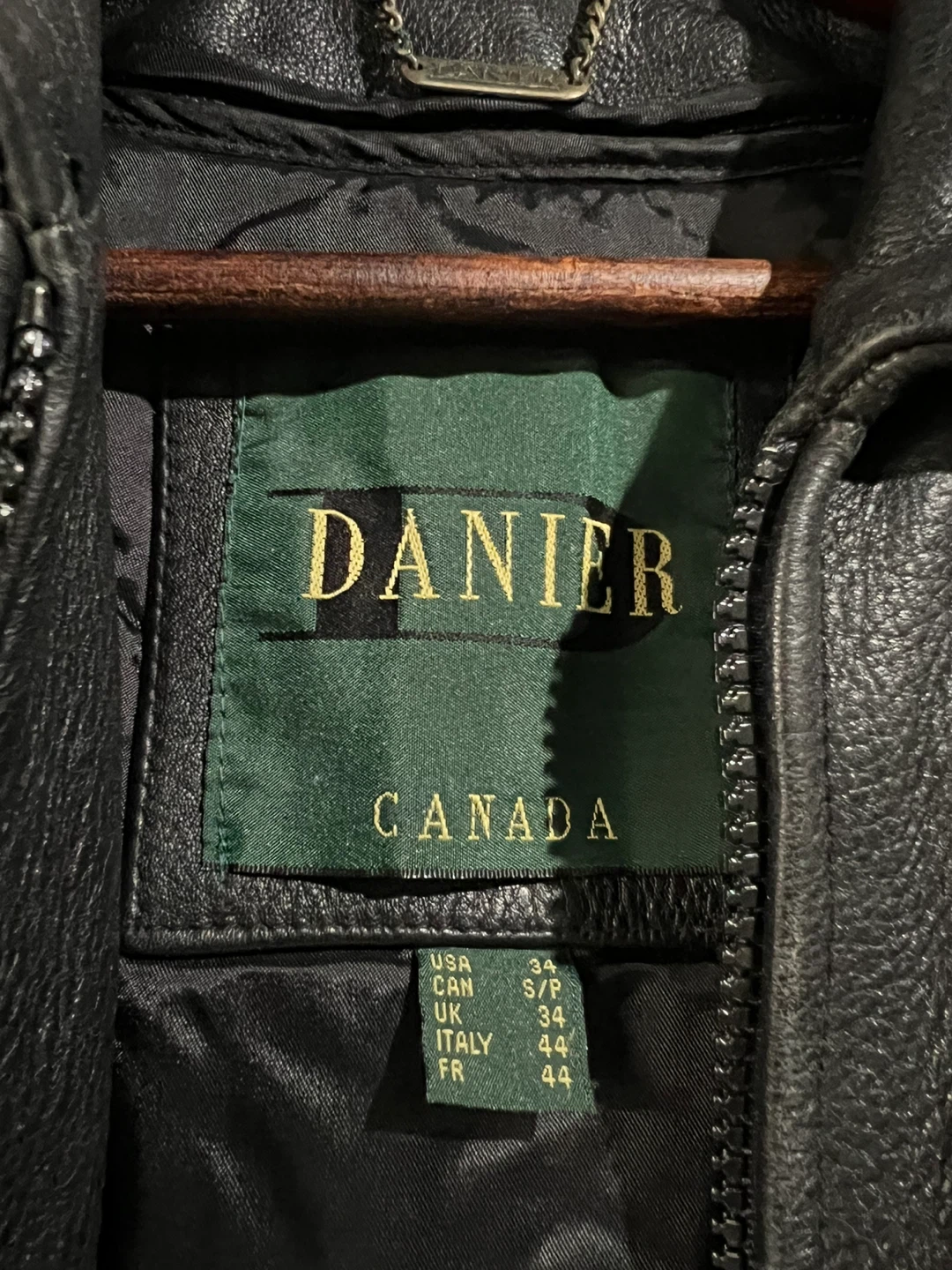 Danier Canada Leather Jacket - Size S - photo 3