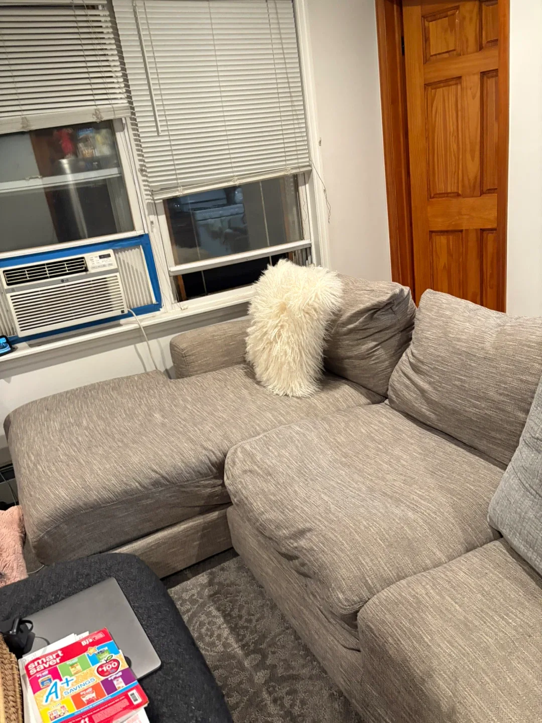 Comfortable Sectional Sofa - Great Condition! image indicator(6)