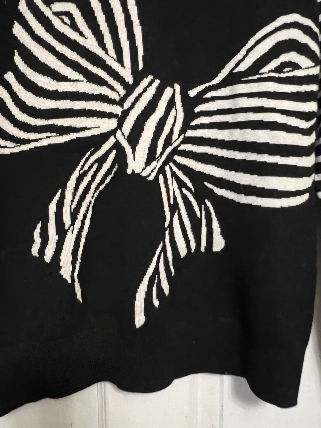 Banana Republic Black Bow Sweater - Size S image indicator(2)