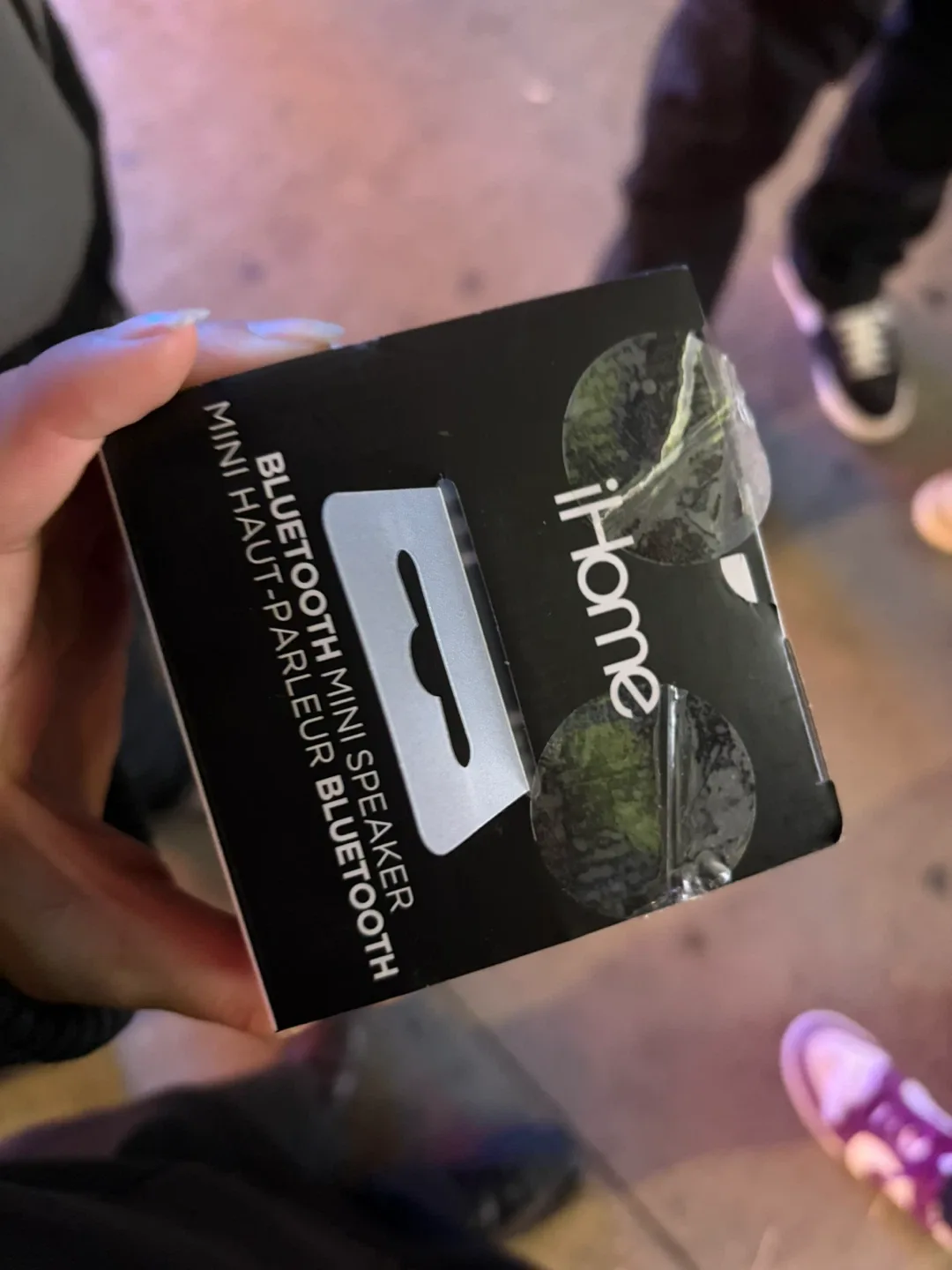 New iHome Bluetooth Mini Speaker with 8 Glow Modes image indicator(4)