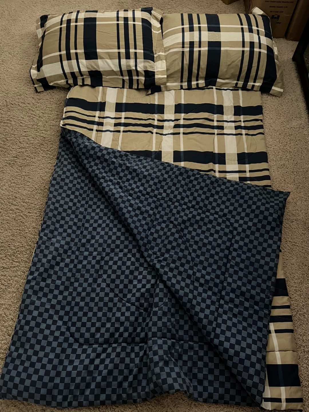 Queen Size Plaid Bedding Set - photo 2