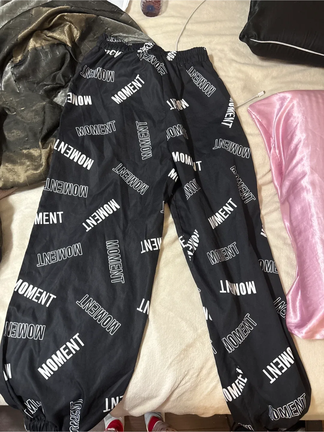 Moment Black Patterned Pants thumbnail