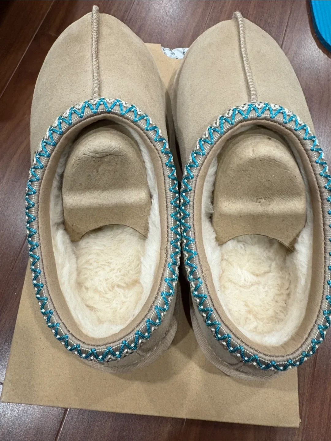 UGG Women's Tasman Braid Slippers image indicator(4)