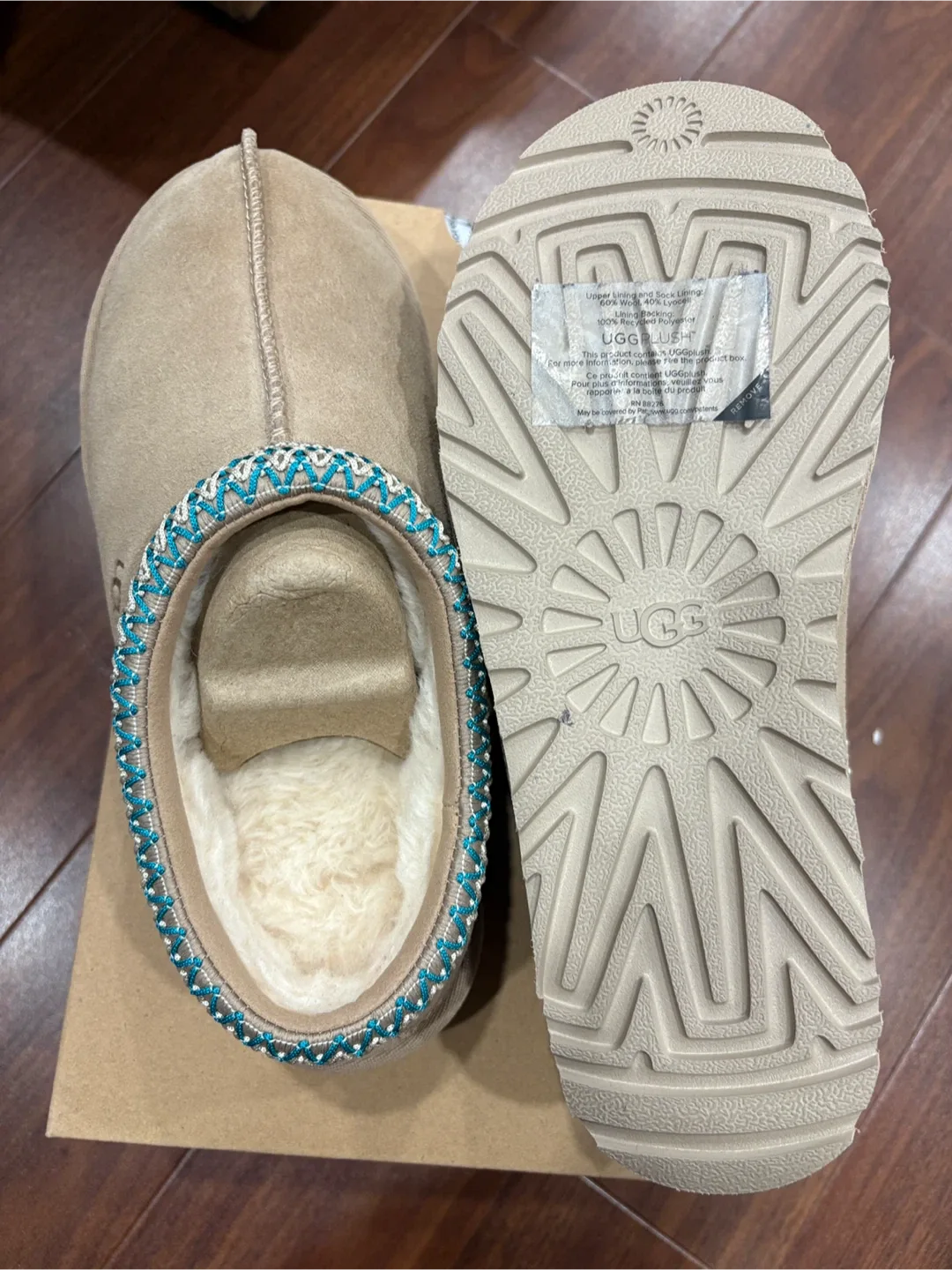 UGG Women's Tasman Braid Slippers image indicator(6)