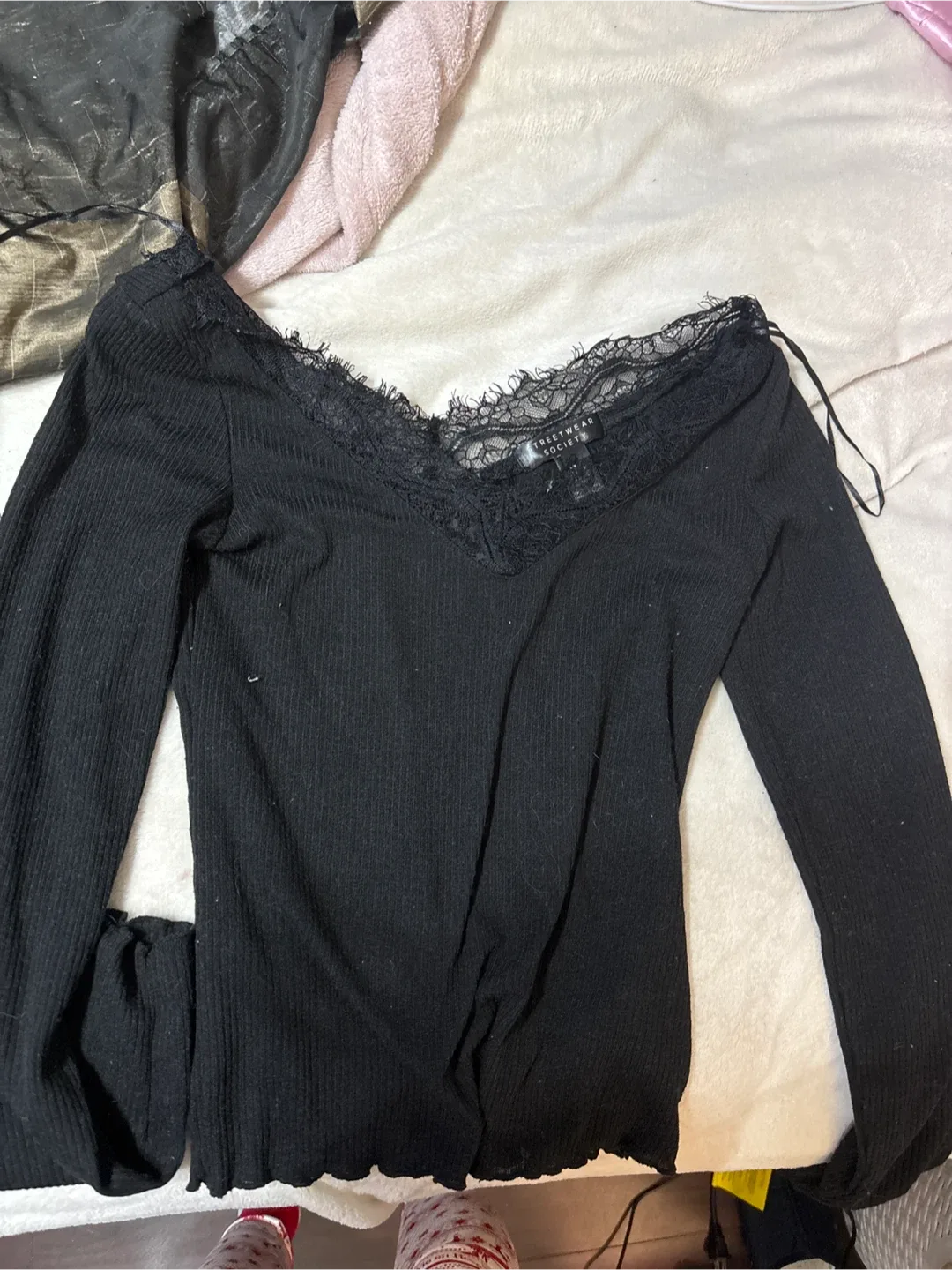 Forever 21 Black Lace Trim Long Sleeve Top image indicator(2)