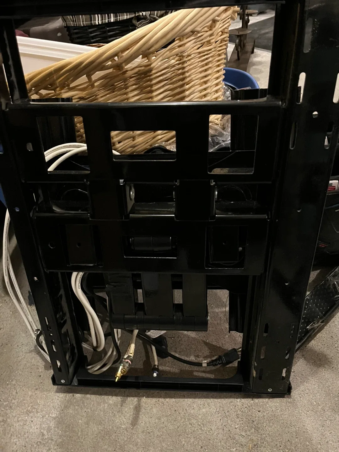 AVA TV Wall Mount - Black image indicator(5)