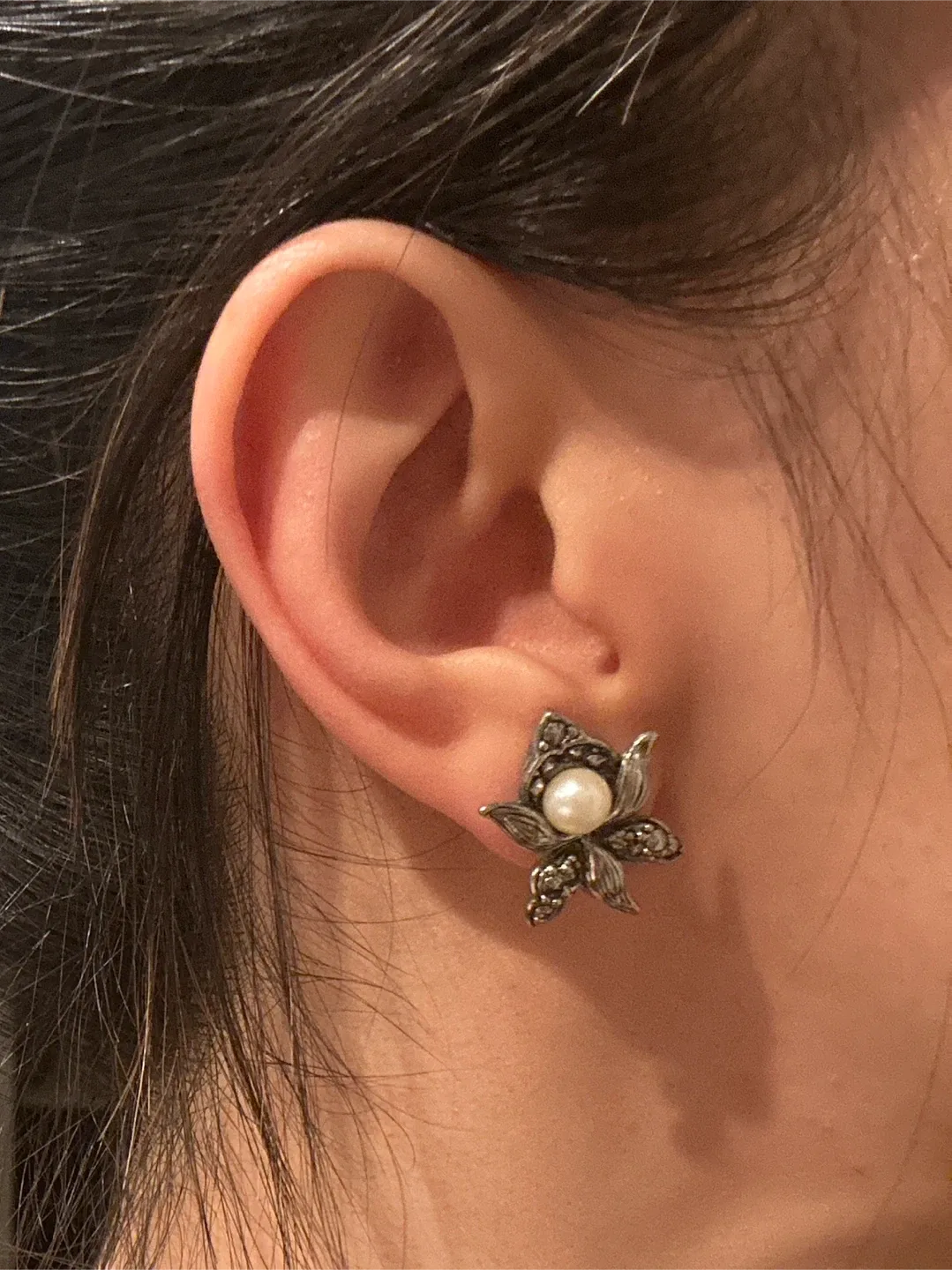 Vintage Flower/plants Earclips + bracelet set image indicator(2)