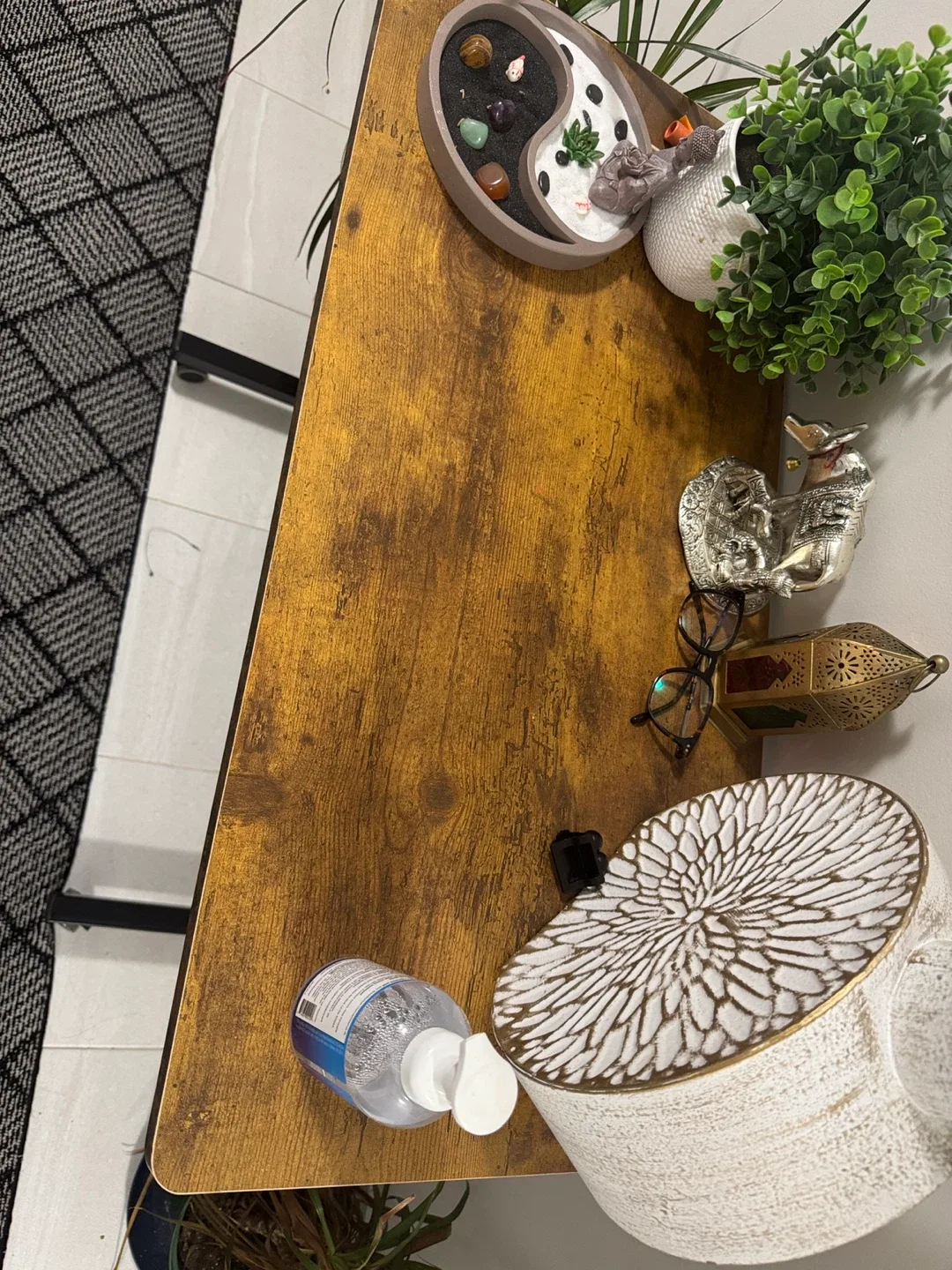 Moving adjustable table desk image indicator(2)