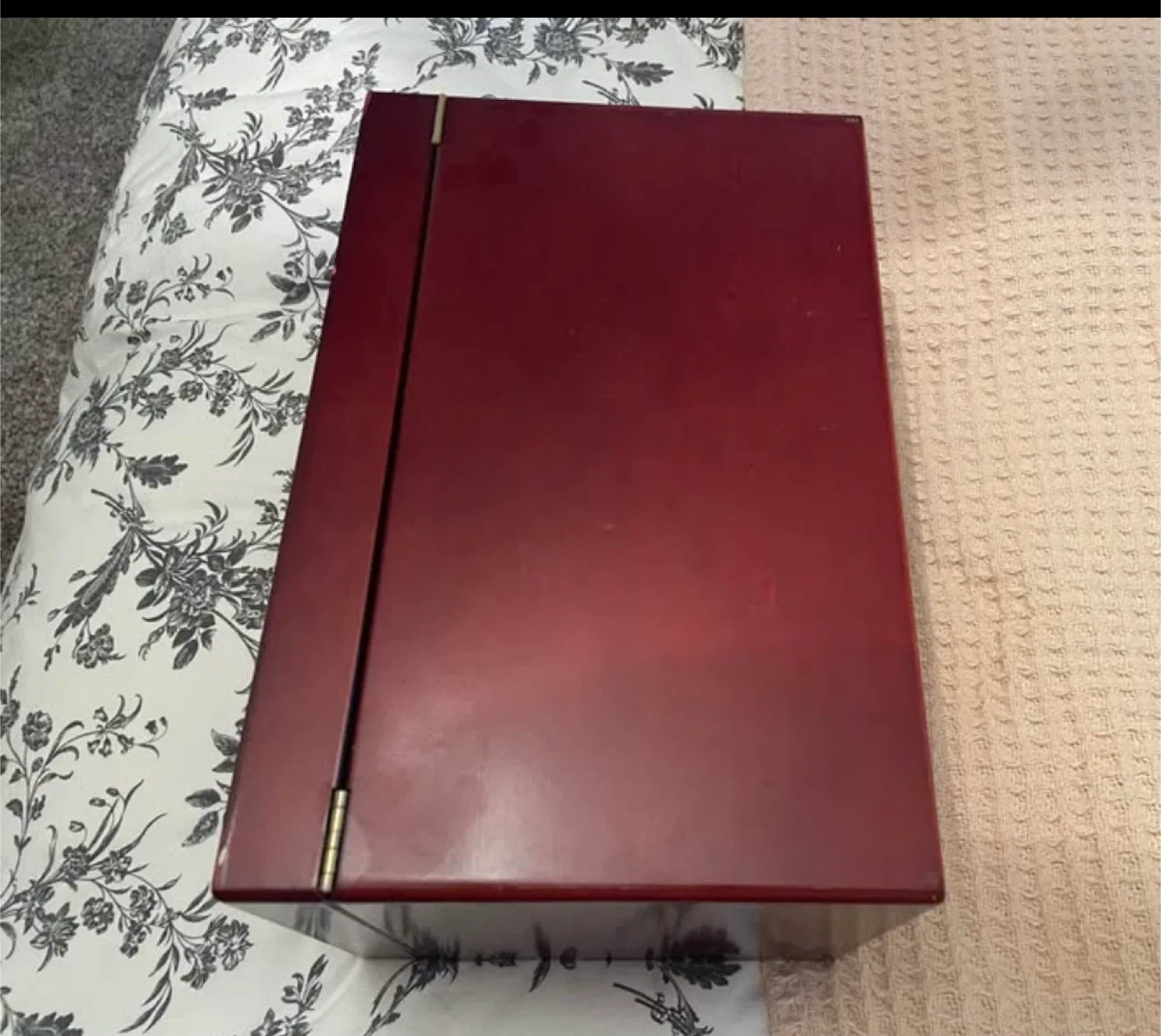 Burgundy Wooden Jewelry Box image indicator(3)