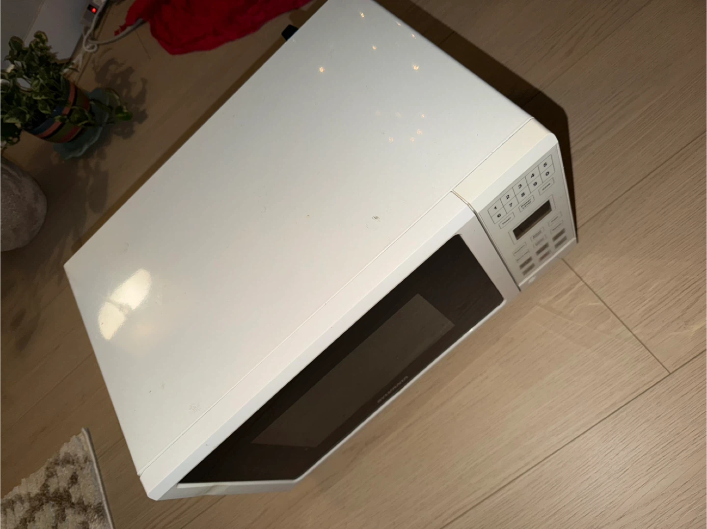 Sylvania Microwave - White - photo 4