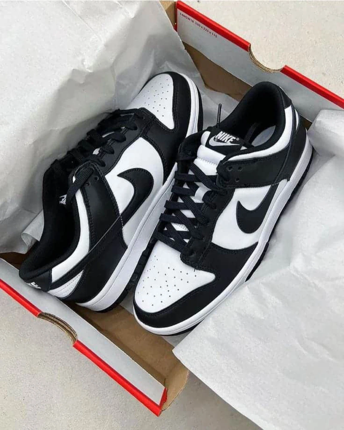 Nike Dunk Low Panda - Black/White
