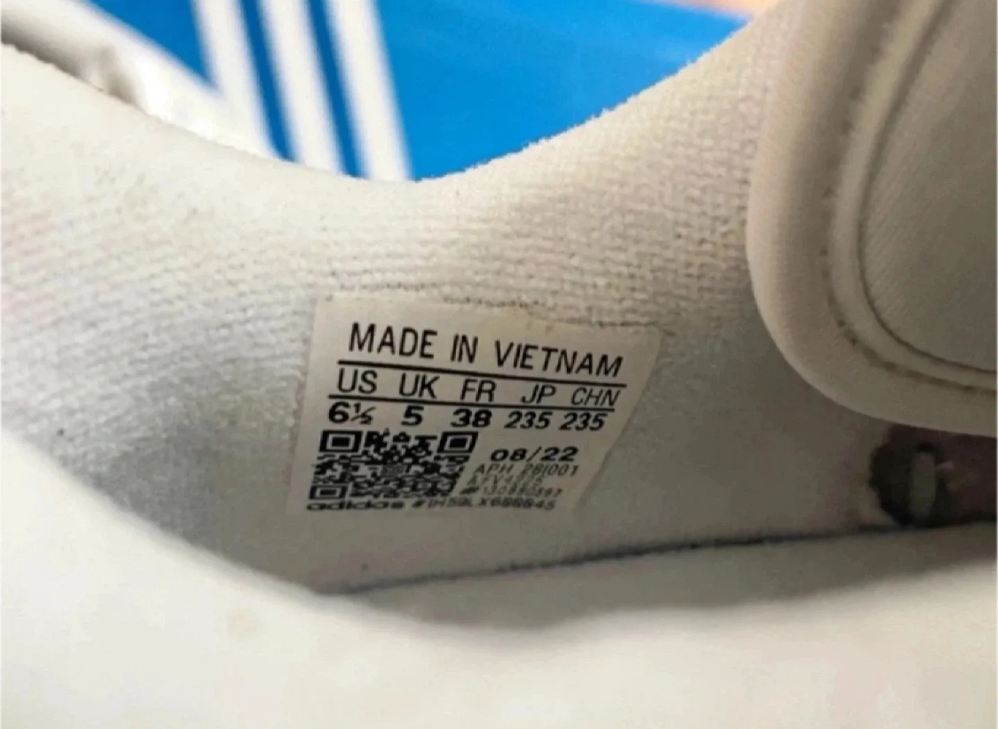 Brand new adidas shoes (women size 6.5) image indicator(2)