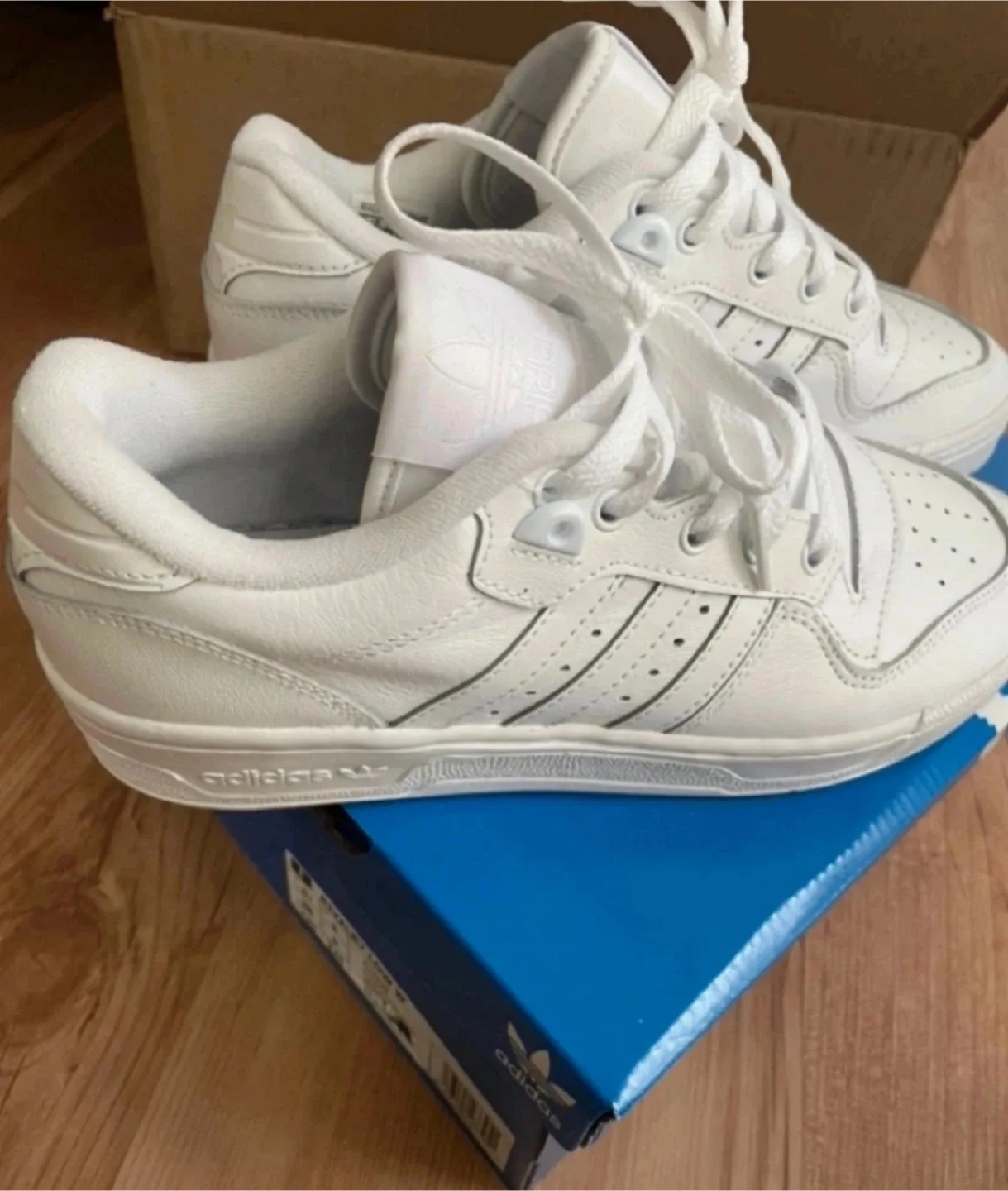 Brand new adidas shoes (women size 6.5) image indicator(4)