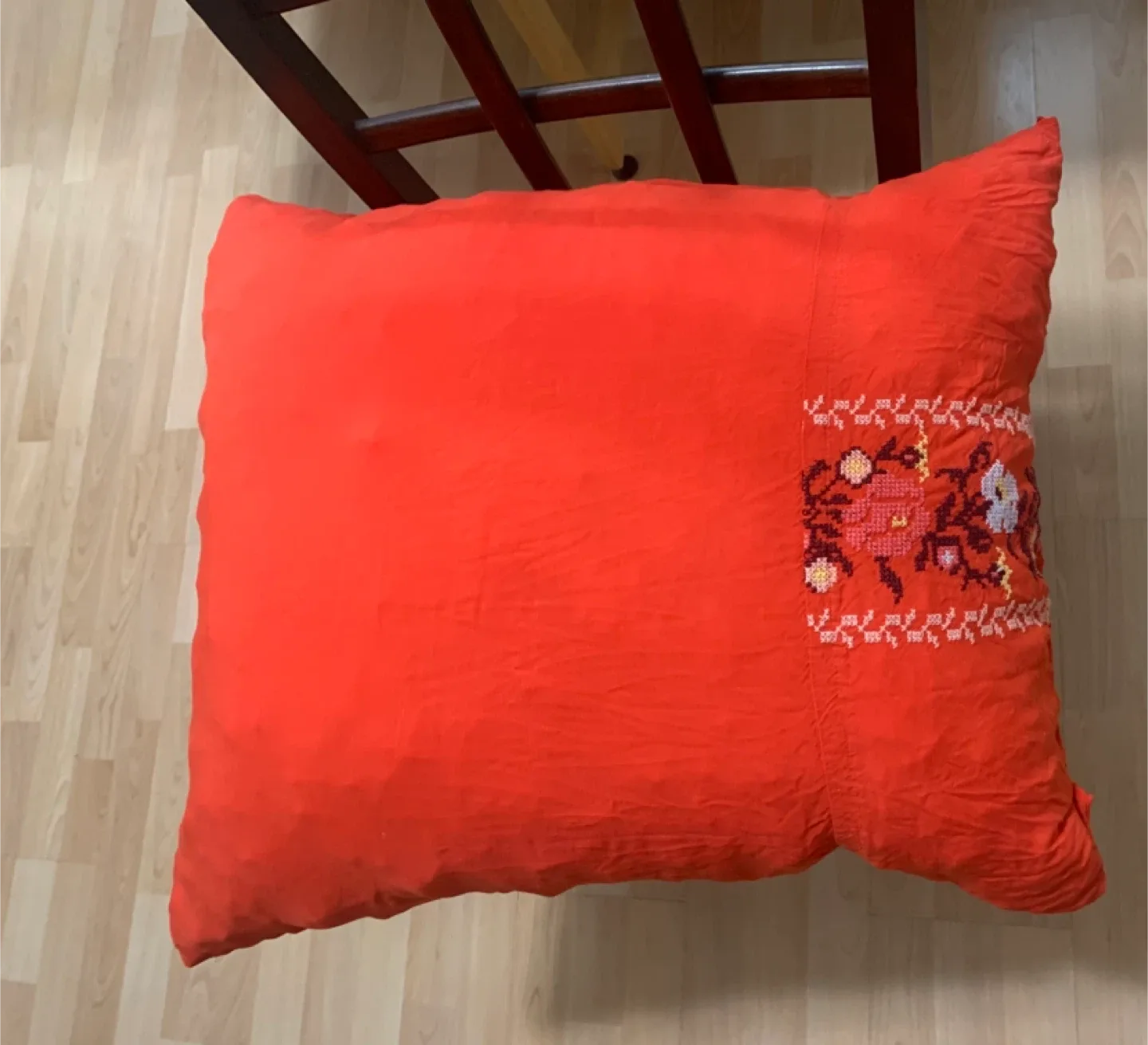 Red Decorative Pillow image indicator(3)