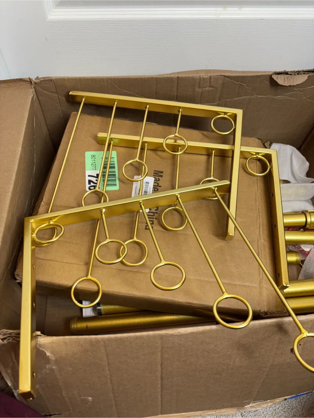 Antic Gold Clothes Rack /Gold hanger image indicator(6)