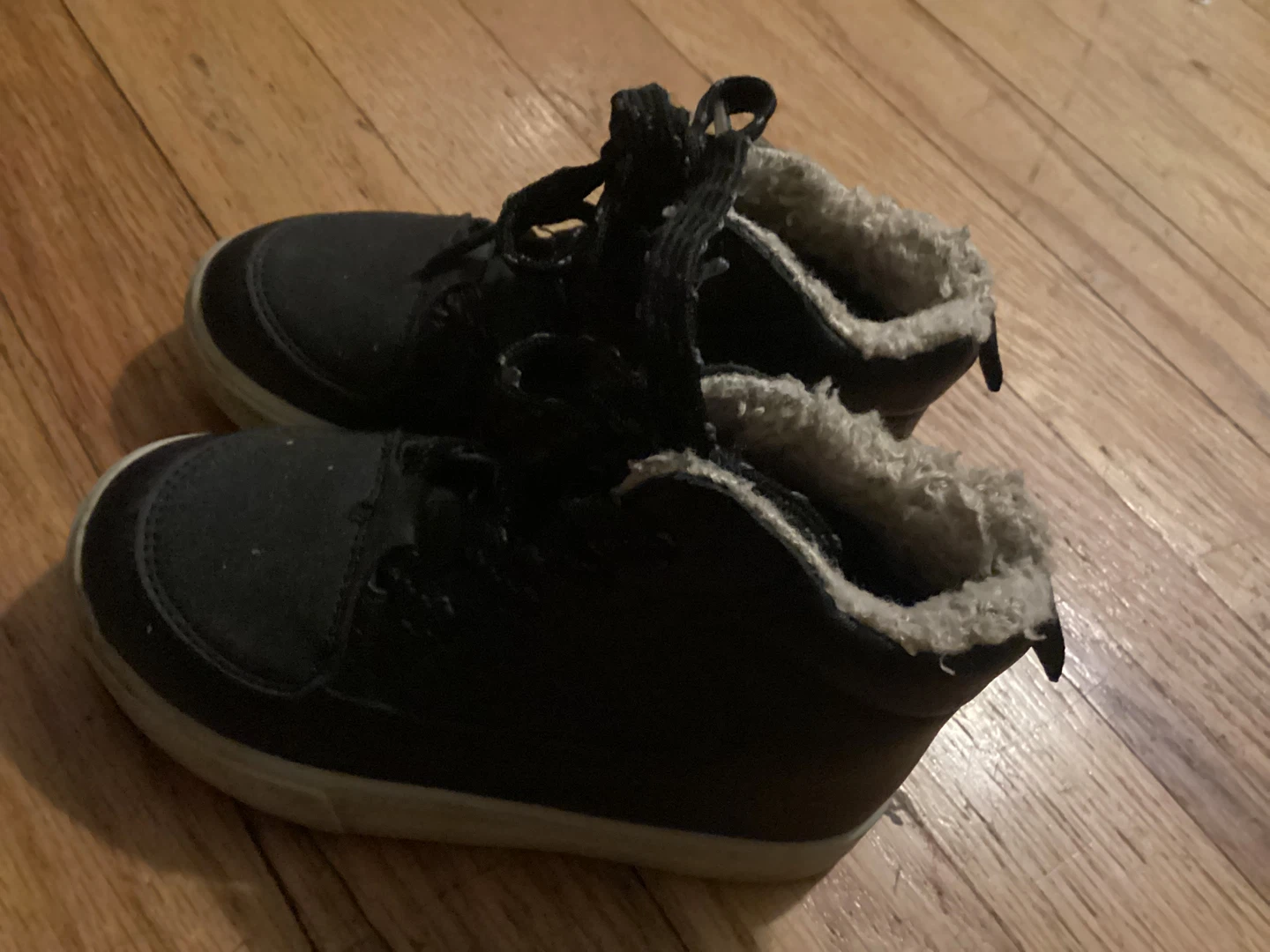 7M toddler Black High-Top winder shoes