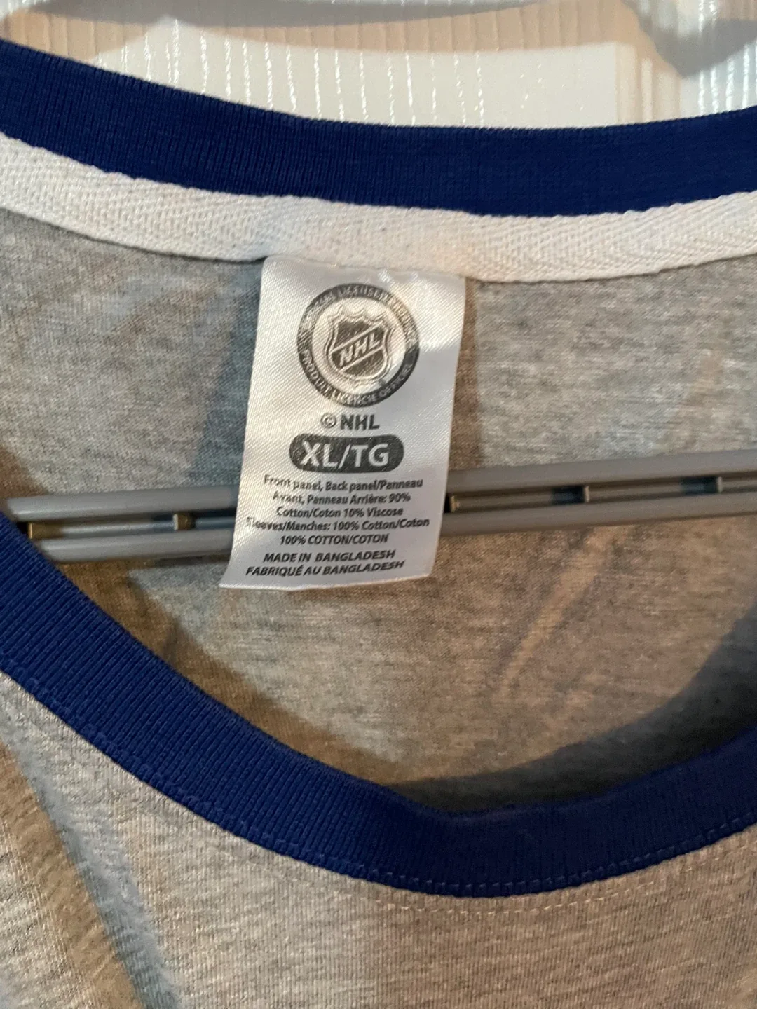 Toronto Maple Leafs NHL Long Sleeve Shirt - XL image indicator(2)