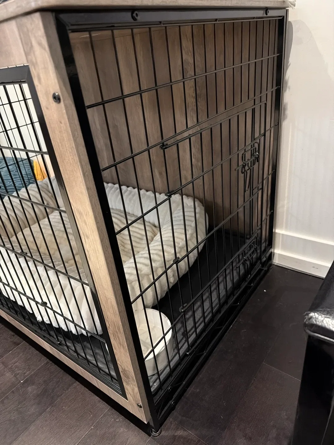 Dog Crate End Table image indicator(3)