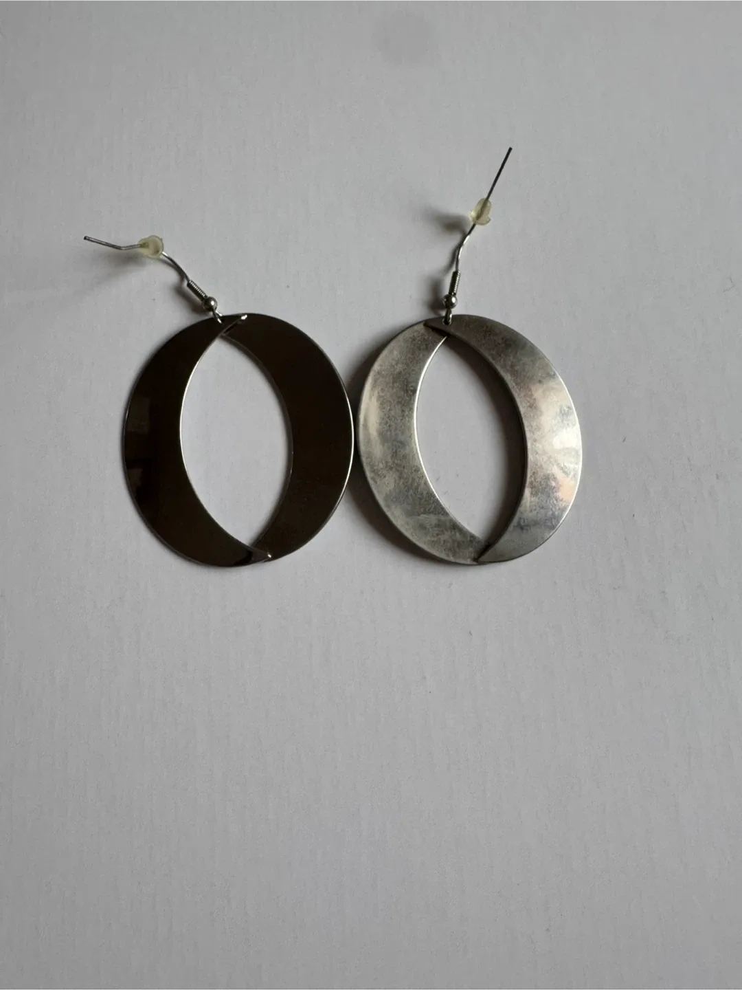 Silver Tone Circle Dangle Earrings image indicator(4)