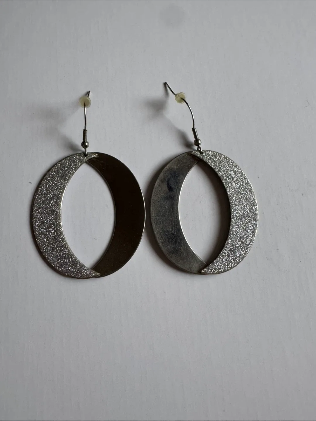 Silver Tone Circle Dangle Earrings image indicator(3)
