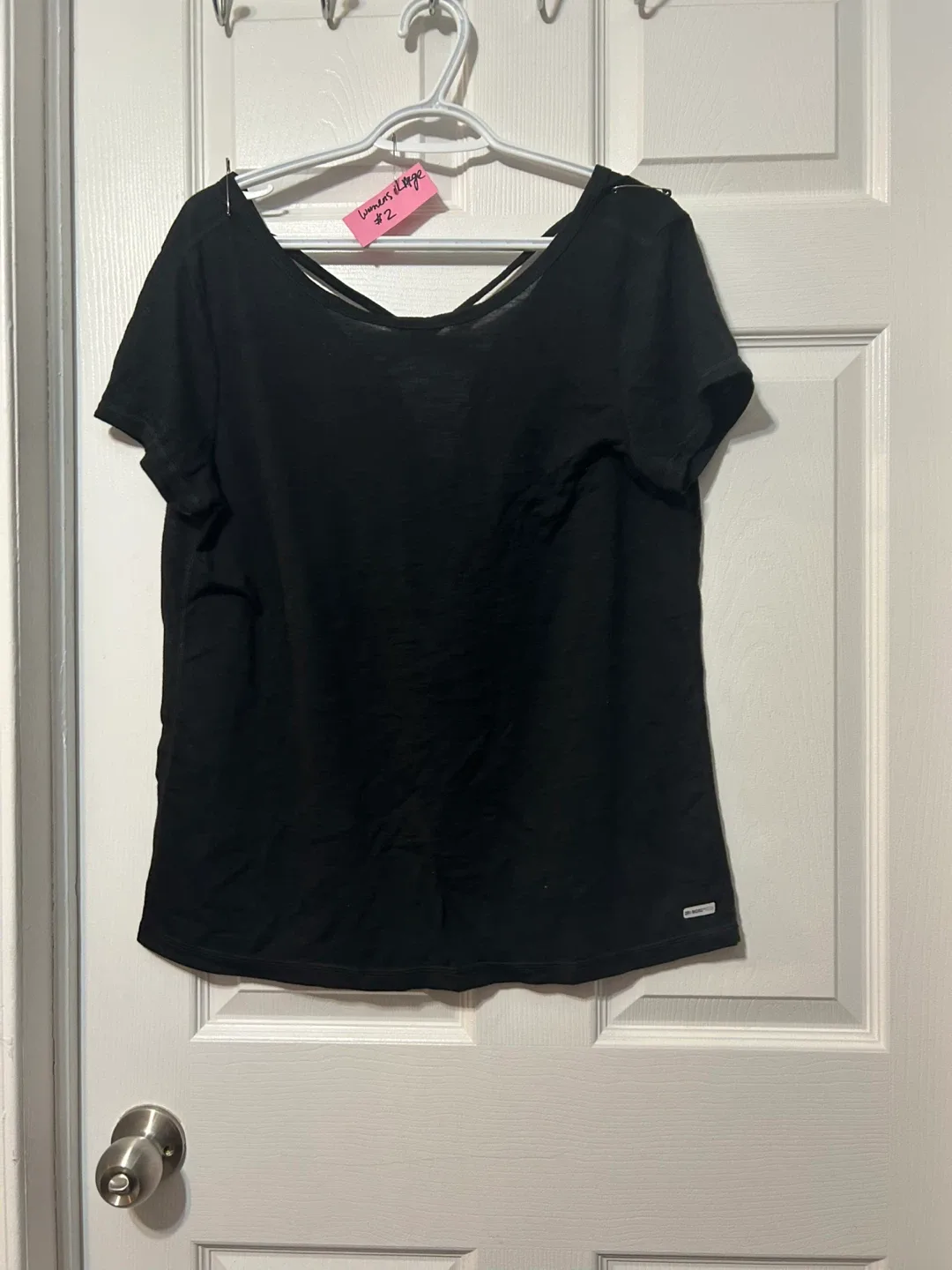 Women’s sz large t-shirt ( x~backing) no reveal*