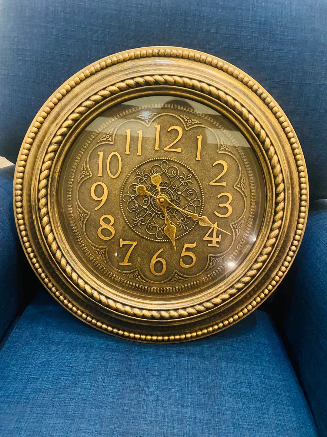 Decorative Round Wall Clock