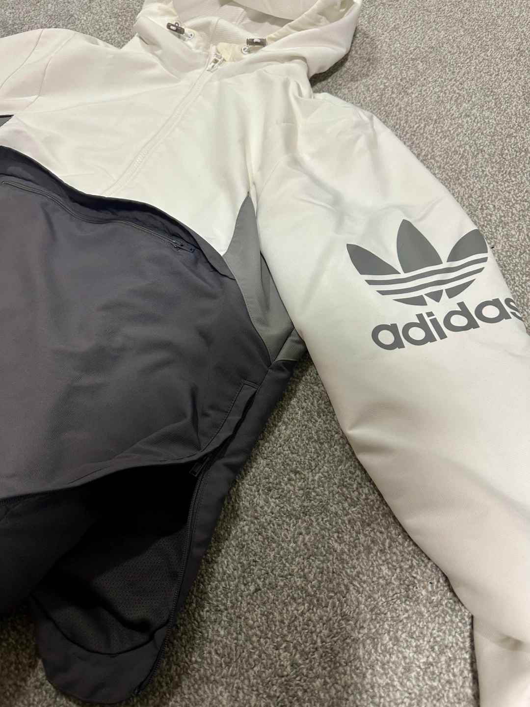 Adidas Windbreaker Jacket - Size M - photo 3