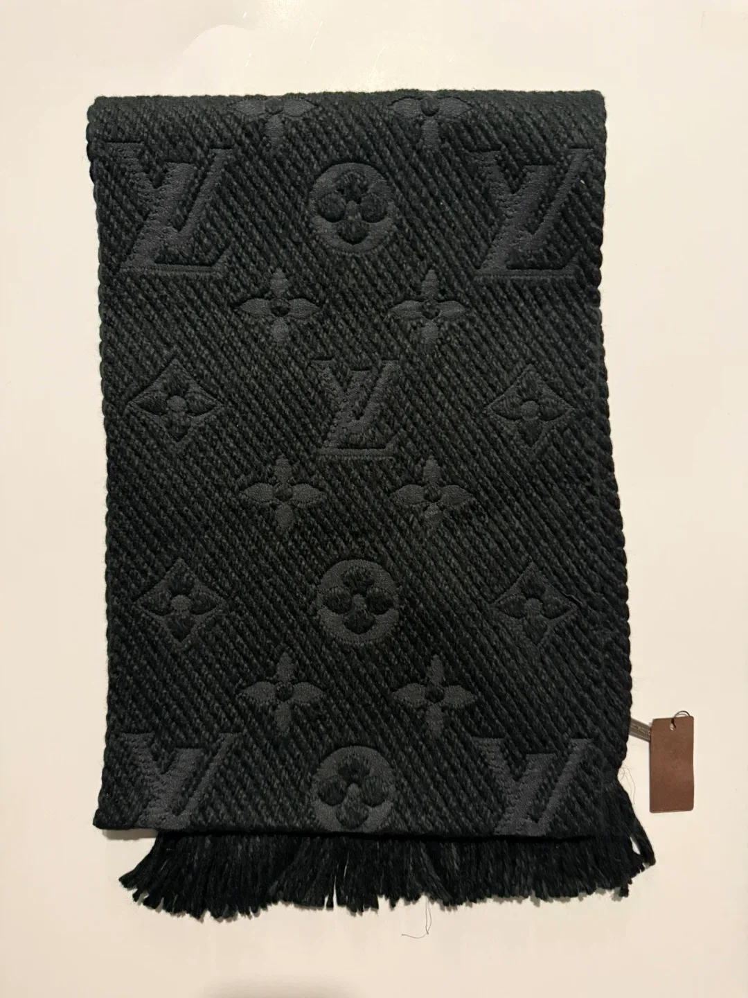 Louis Vuitton Black Scarf image indicator(2)