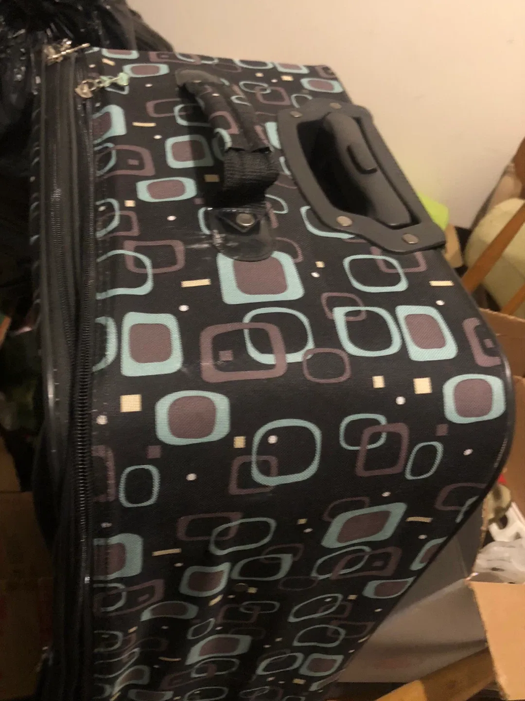 Foxy Jeans Carry-On Suitcase image indicator(2)