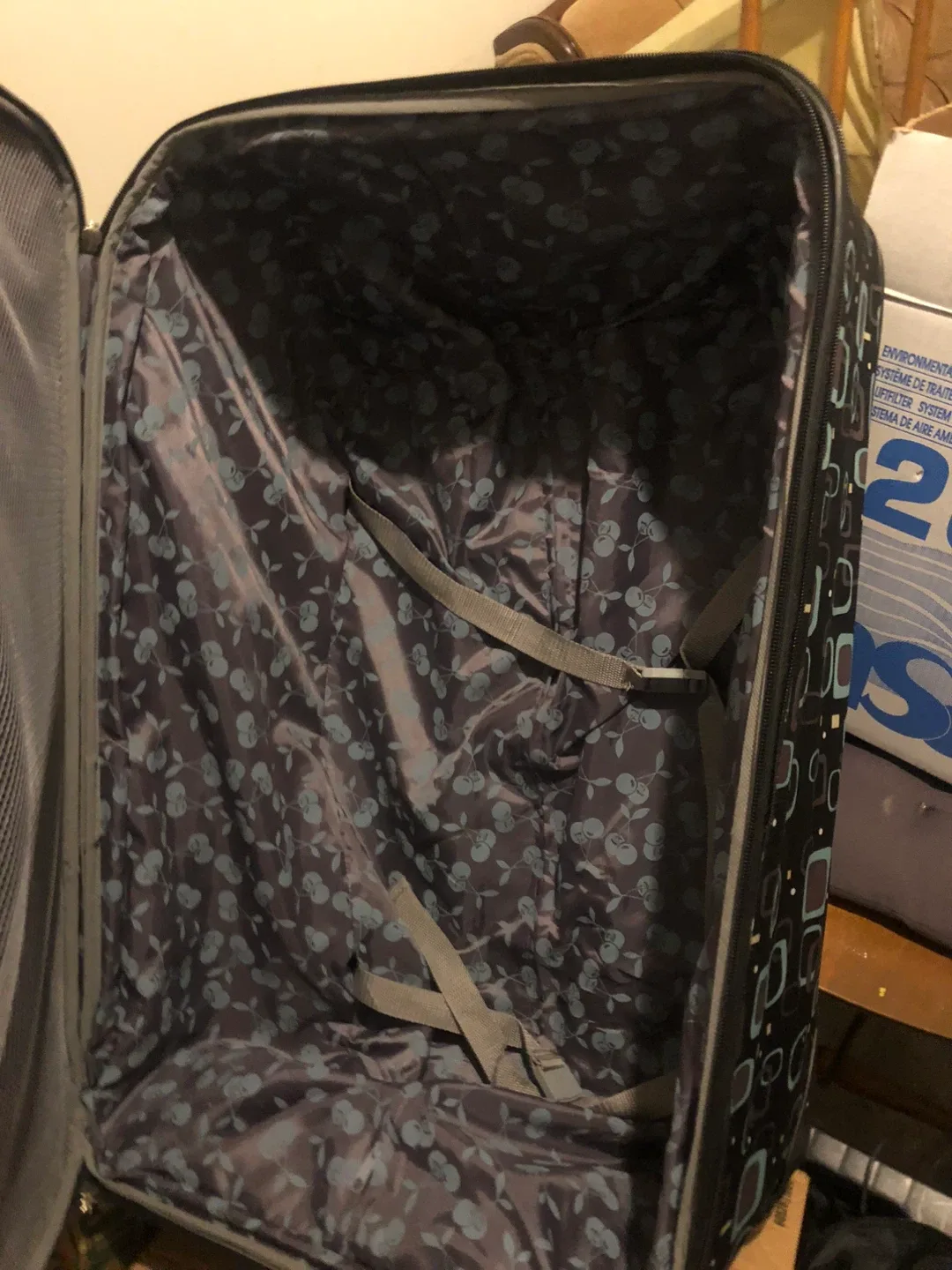 Foxy Jeans Carry-On Suitcase image indicator(7)