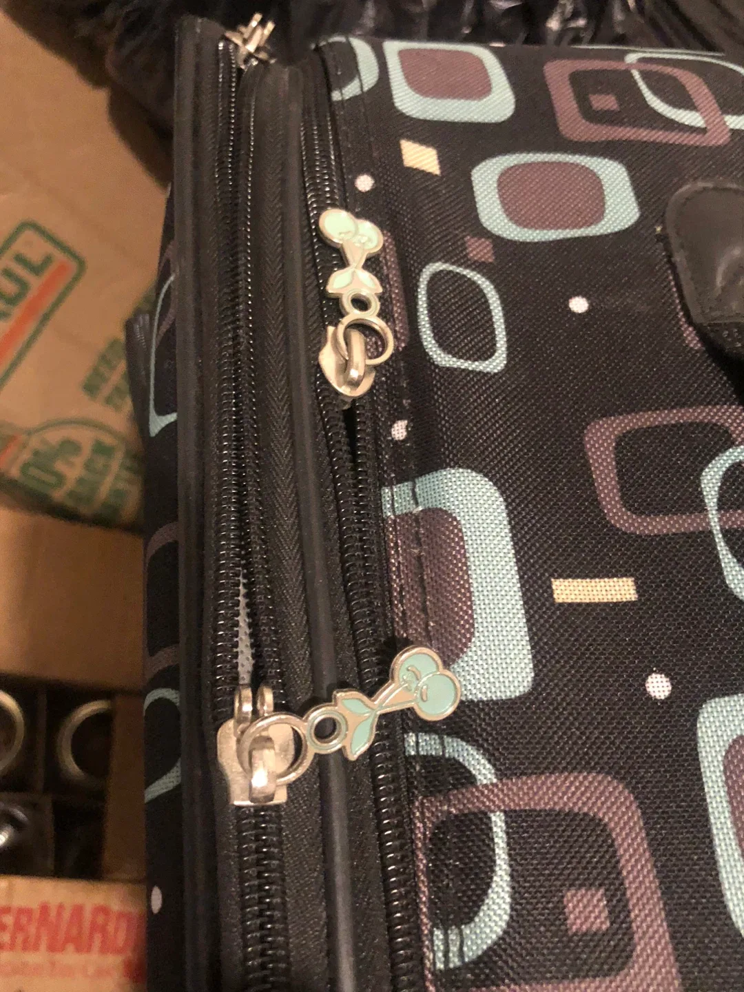 Foxy Jeans Carry-On Suitcase image indicator(5)