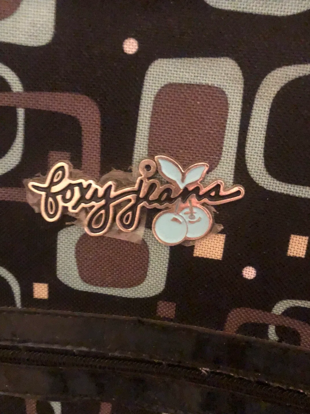 Foxy Jeans Carry-On Suitcase image indicator(4)