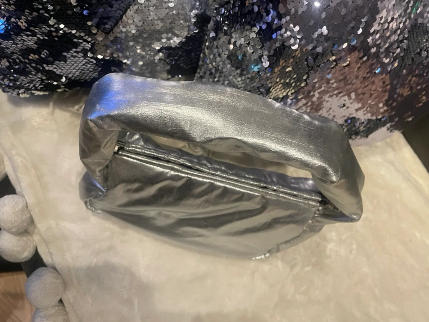 Silver Metallic Padded Shoulder Bag image indicator(3)